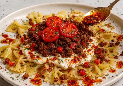 iV's Gourmet Creamy Garlic Yogurt Pasta with Spiced Mince
